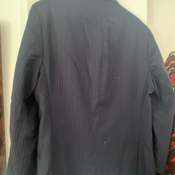 Men’s Saks Fifth Avenue suit ensemble - Picture 7 of 10